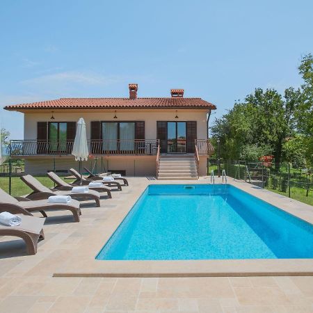 Holiday Home Ana By Interhome Nedescina Екстер'єр фото