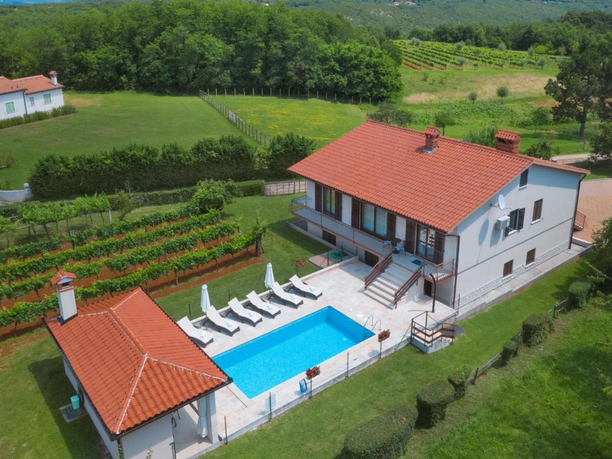Holiday Home Ana By Interhome Nedescina Екстер'єр фото